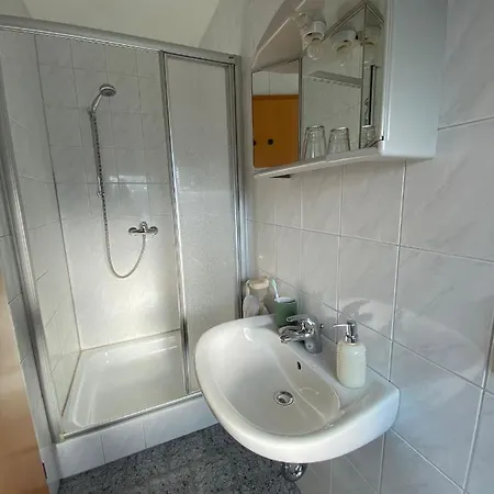 Messeappartementhaus Direkt An Der A7 3*