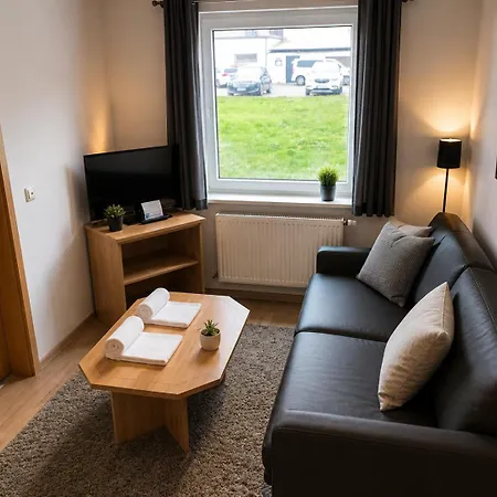 Guest house Messeappartementhaus Direkt An Der A7 3*